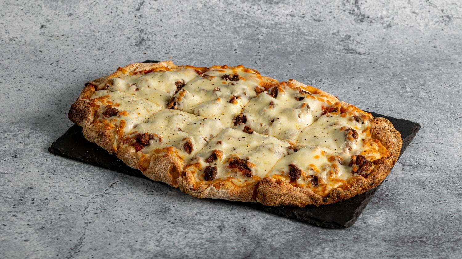 Pinsa pulled Beef.