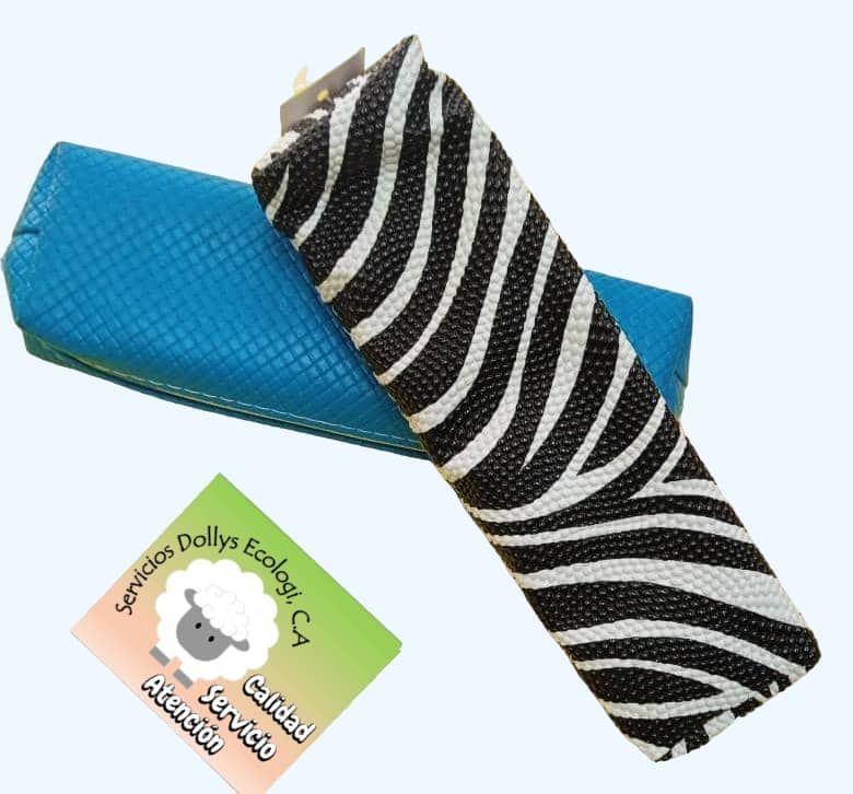 CARTUCHERAS PLASTICAS VARIADAS DE UN SOLO COMPARTIMIENTO, SELECCIONE SU PREFERENCIA: UNICOLOR Y ANIMAL PRINT ( PEQ )