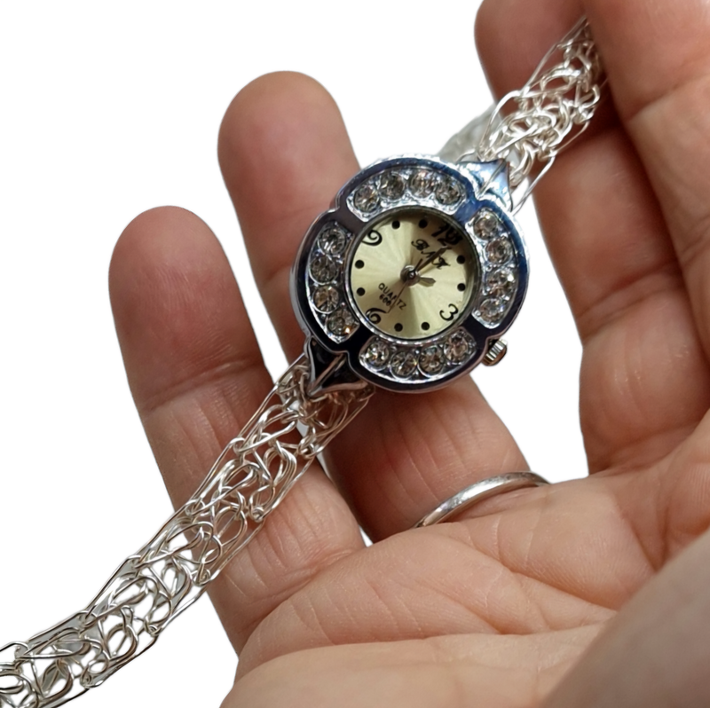 6 Silver Chocker/Necklace  &quot; Early&quot; with watch hand CroShaped© from wire.
