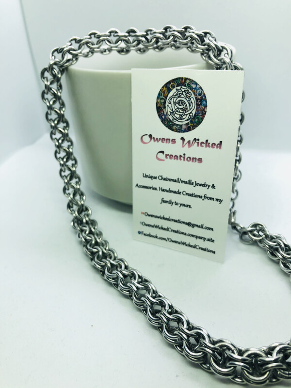 Captured Inverted Round Maille Necklace