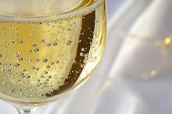 December 16th Wine Class (5:45pm): Bubbly