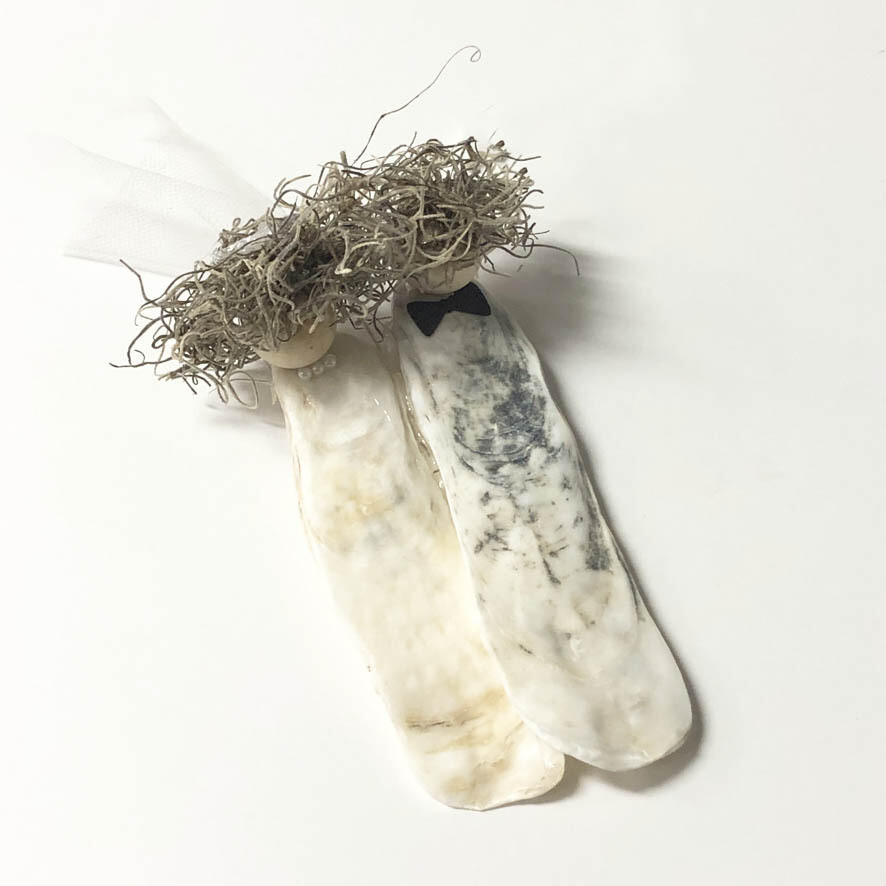 Bride/Groom Oyster Shell Ornament