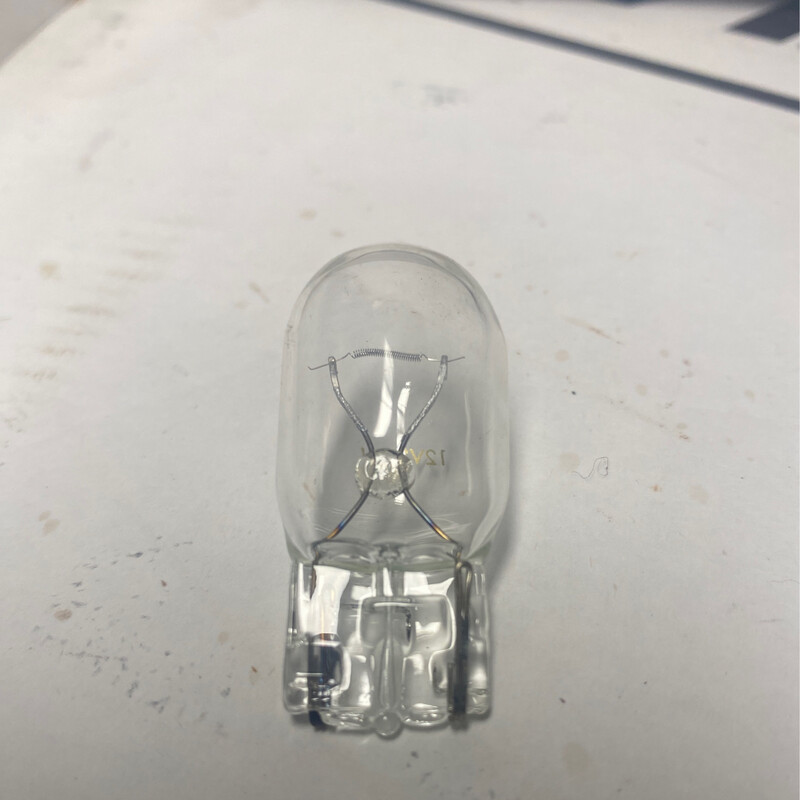 7440 Single Contact Cap less Bulb 10 Per Pack