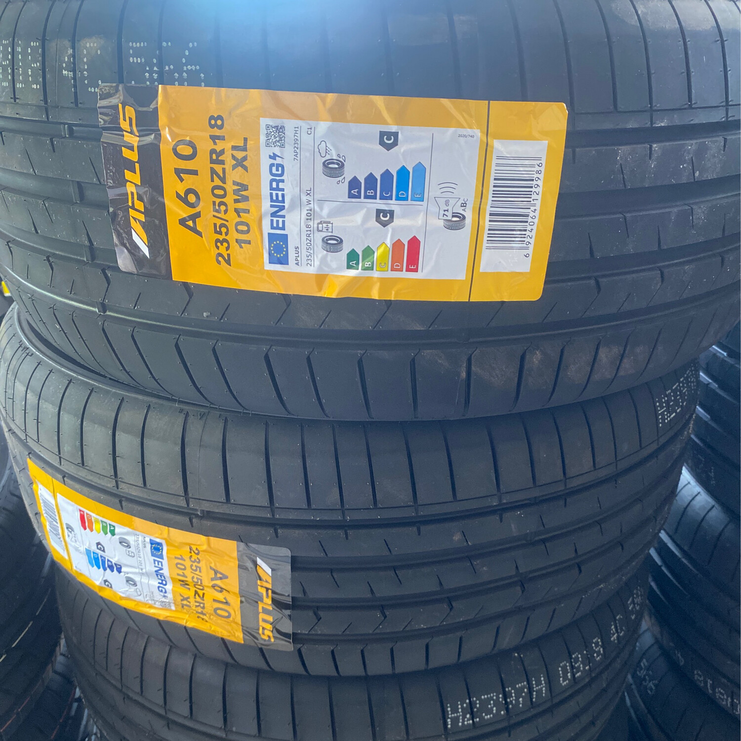 235/50r18 Tire