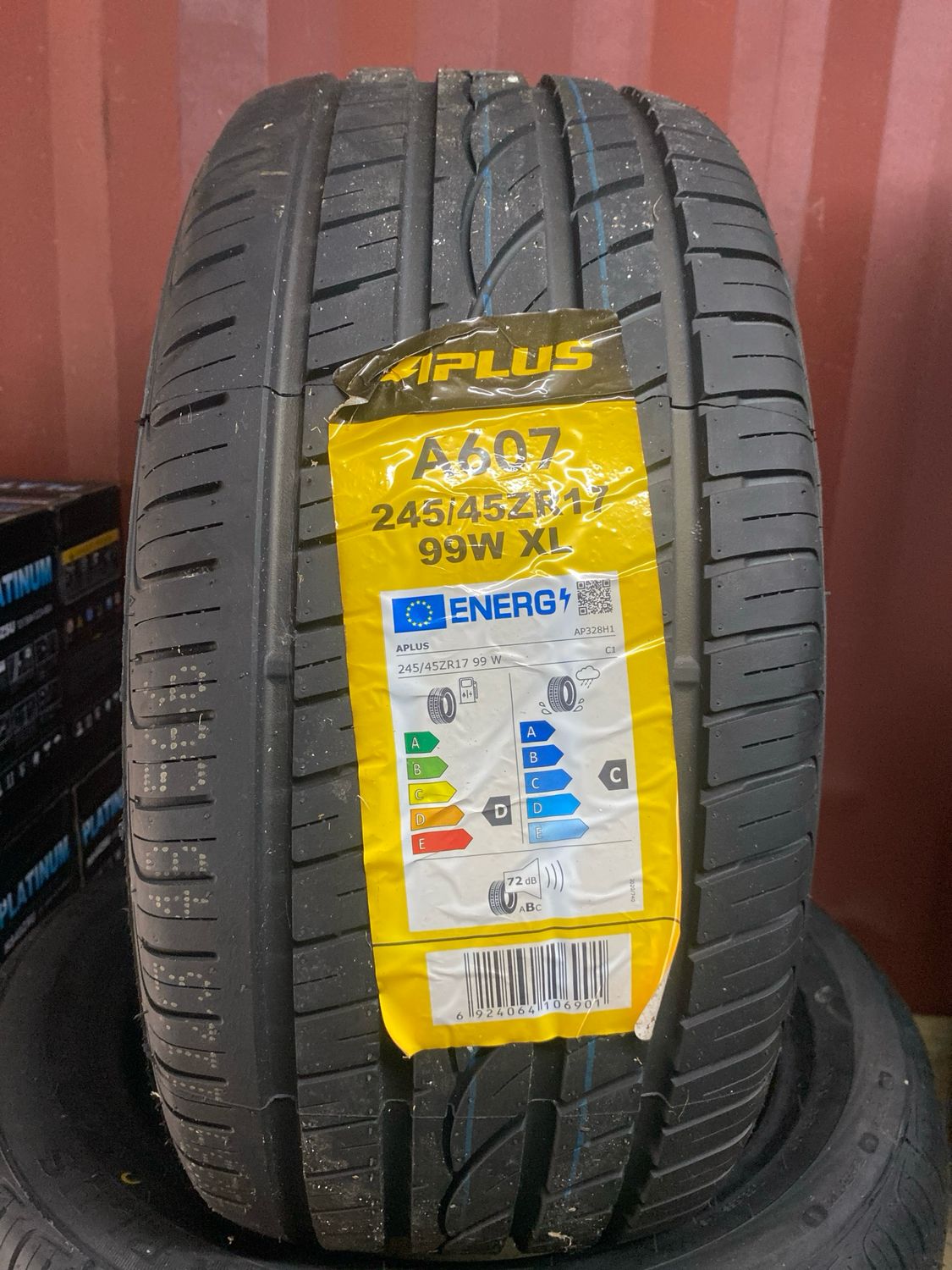 245/45R17 Tire
