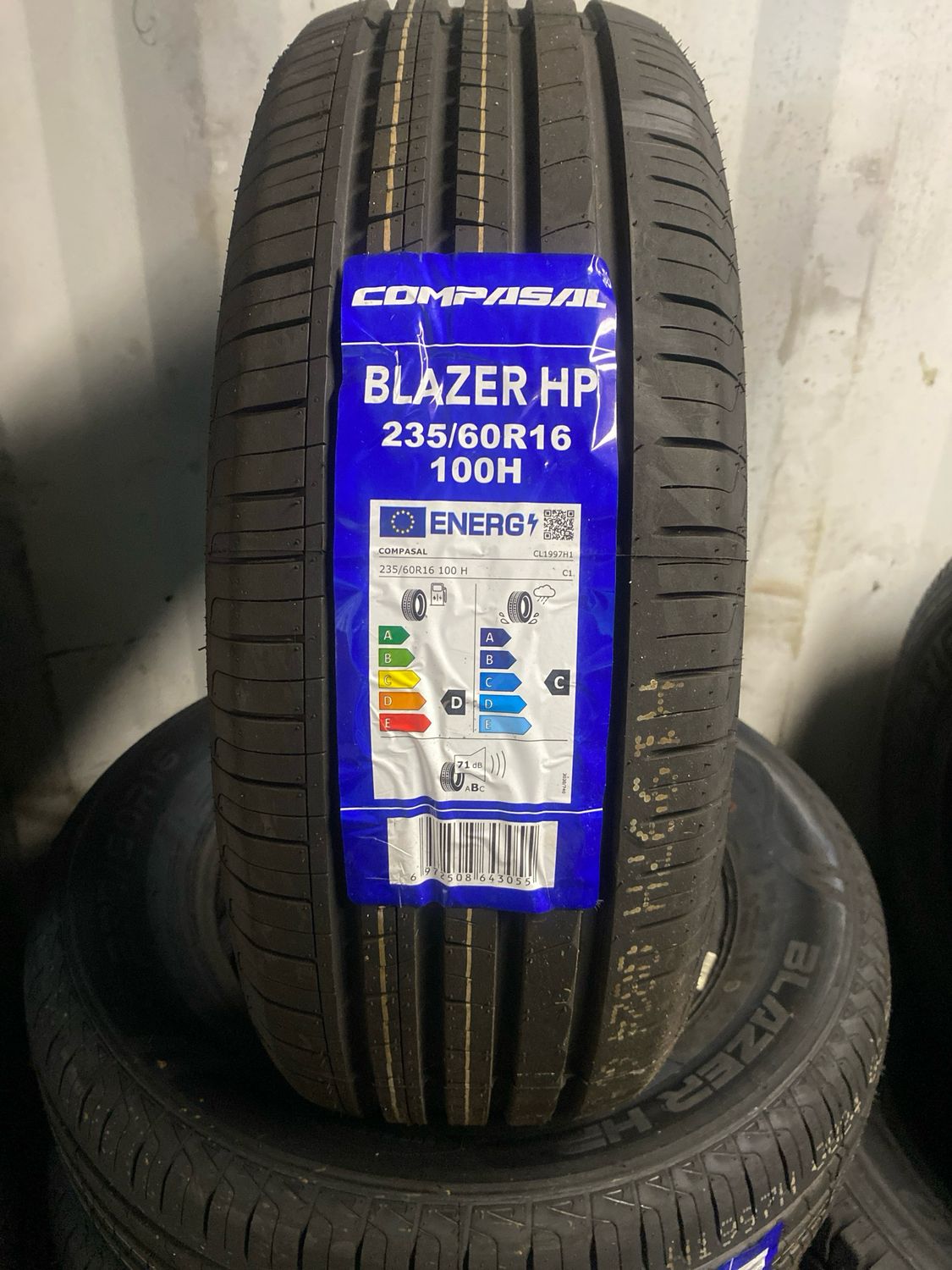 235/60r16 Tire