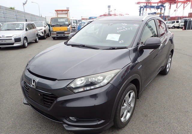 Used 2014 HONDA Vezel Reference No BX905601 Mileage 130,933 km Model Code DAA-RU3 Registration Year/Month 2014/12