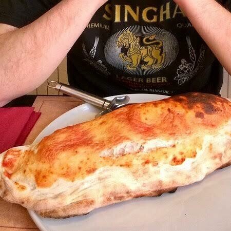 CALZONE NAPOLITANO