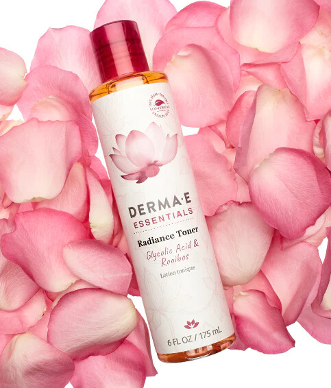 Essentials Radiance Toner with Glycolic Acid & Rooibos by Derma E