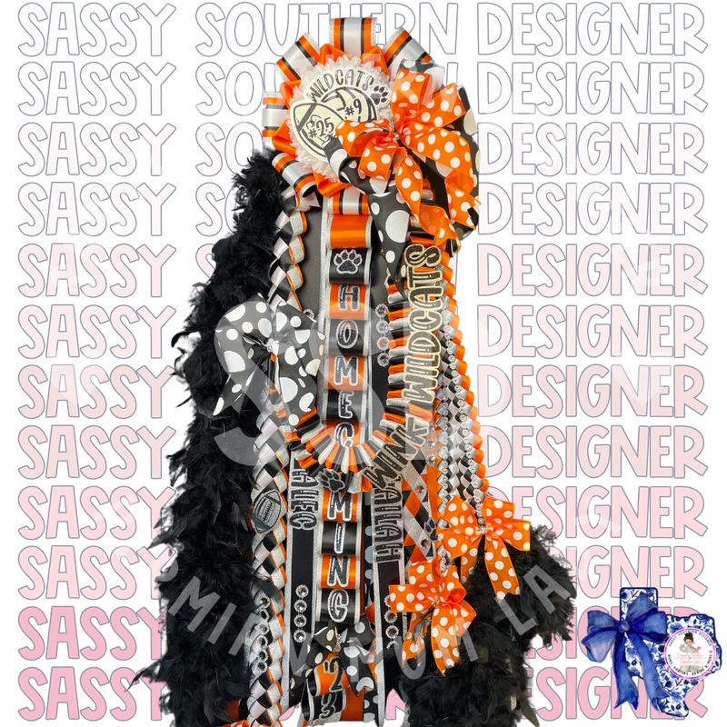 The Signature Homecoming Mum