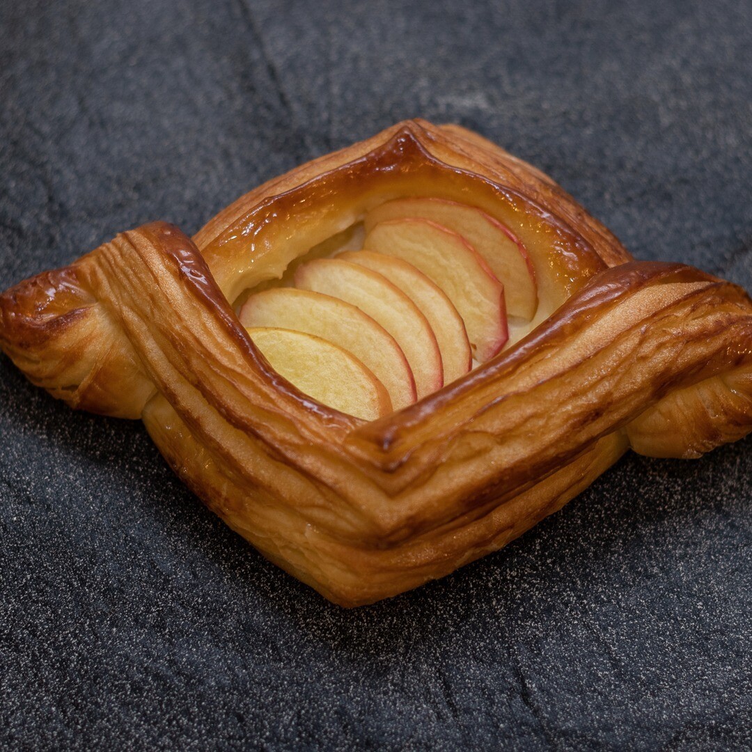 2 Danish, Sabores: Maçã com creme pâtisserie