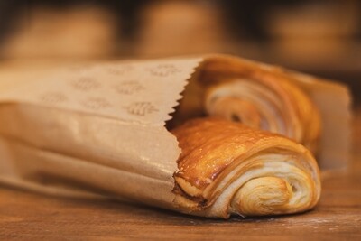 Croissant - Peito de Perú com Cream Cheese
