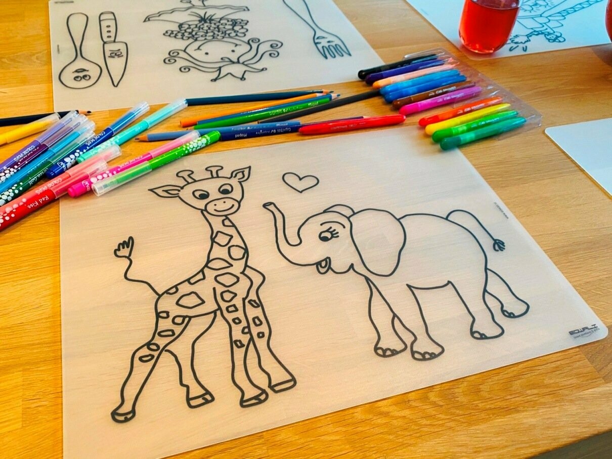 Edwali Herkleurbare placemat - Olifant en Giraf + gratis waskrijtjes
