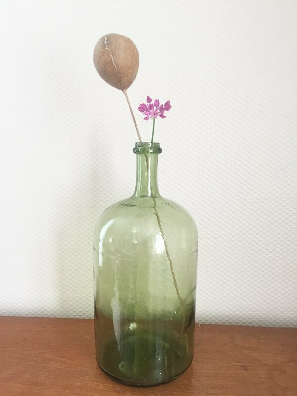 Bouteille en verre, ancienne soufflée