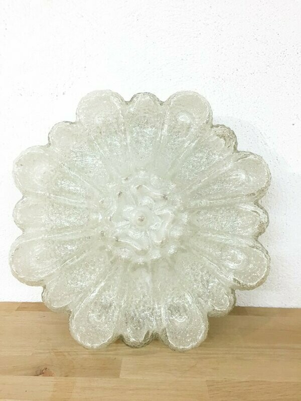 Plafonnier verre forme fleur, 1960