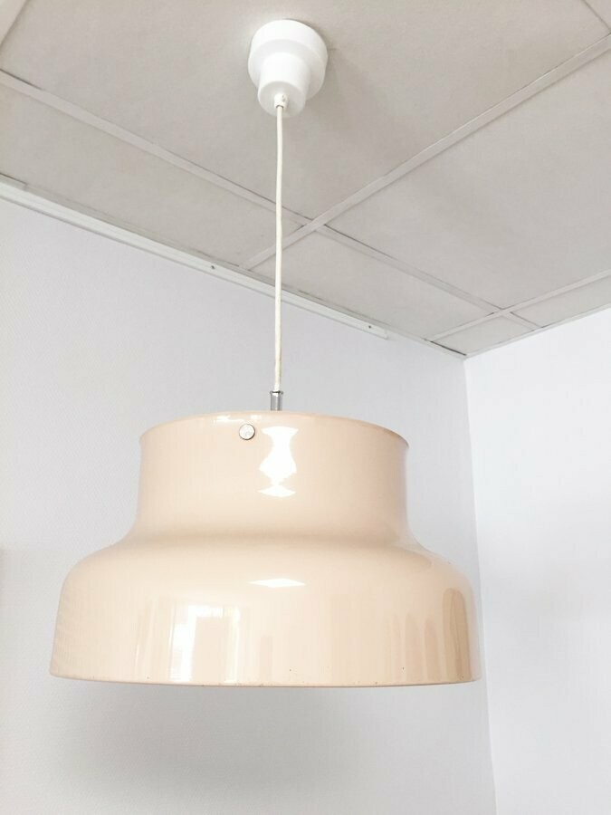Suspension scandinave "Bumling" par Anders Pehrson, 1990