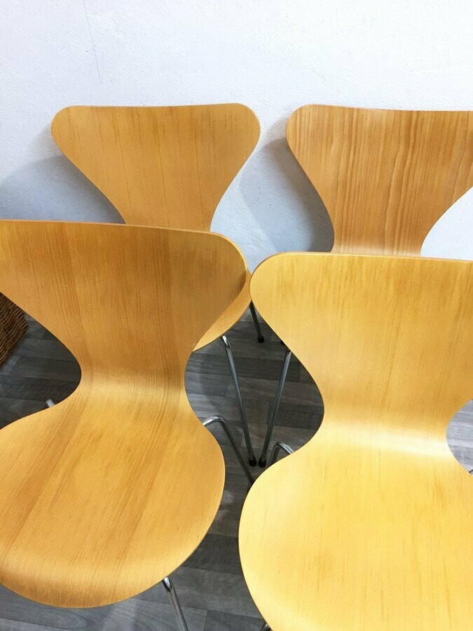 Chaises série 7, jacobsen, édition 1997