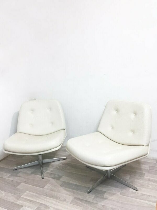 Paire de fauteuils tournants, 1970