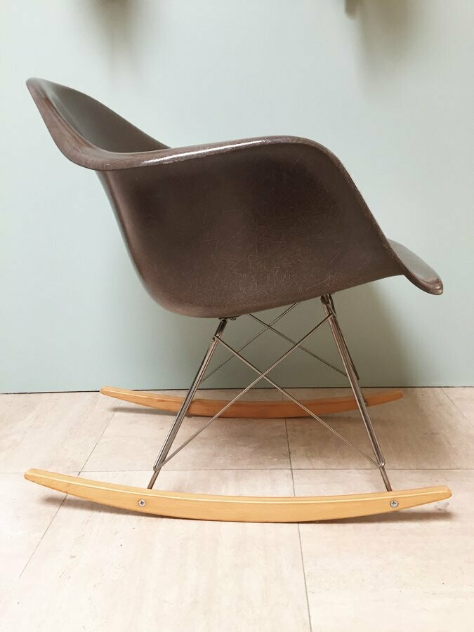 Rocking-chair Charles & Ray Eames, édition Herman Miller & Vitra 1970
