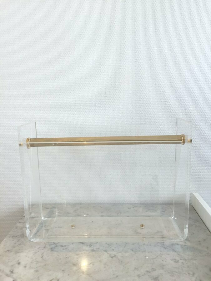 Porte revue en plexiglass Roche Bobois 1970