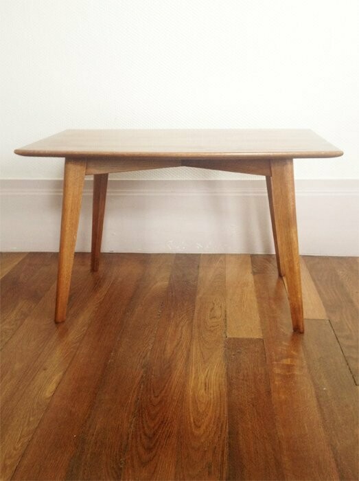 Table basse vintage, pieds compas