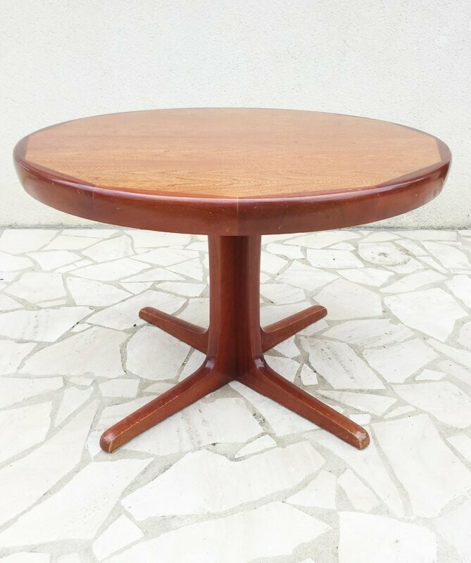 Table scandinave pieds central « Kofod-Larsen », 1960