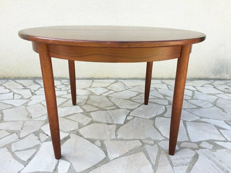 Table scandinave en teck « Kofod Larsen », 1965
