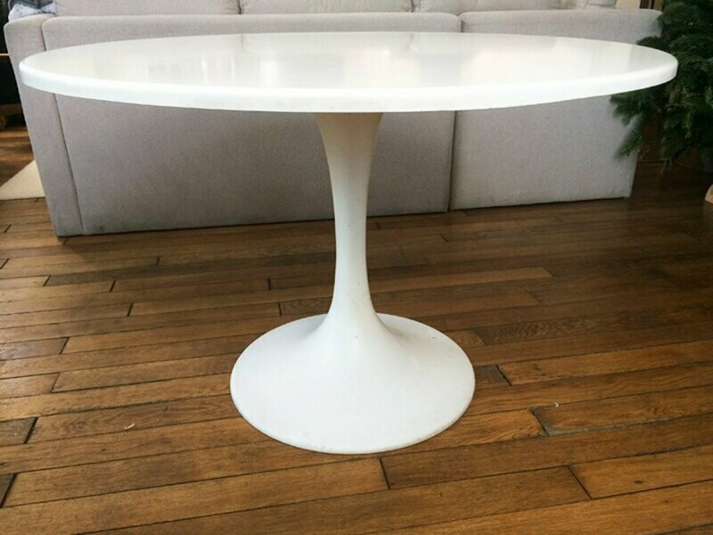 Table haute pieds tulipe, 1970