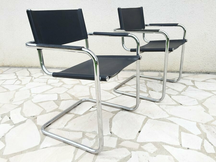 Paire de fauteuils style B34, 1980
