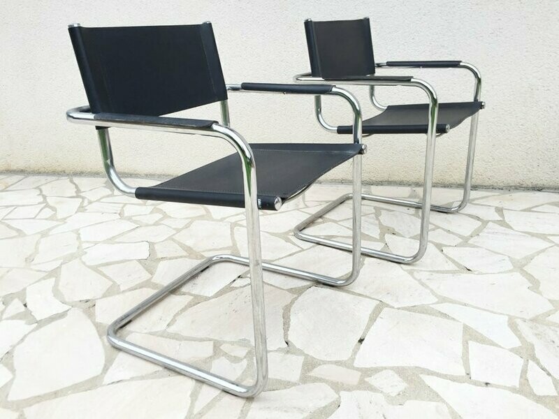 Paire de fauteuils style B34, 1980