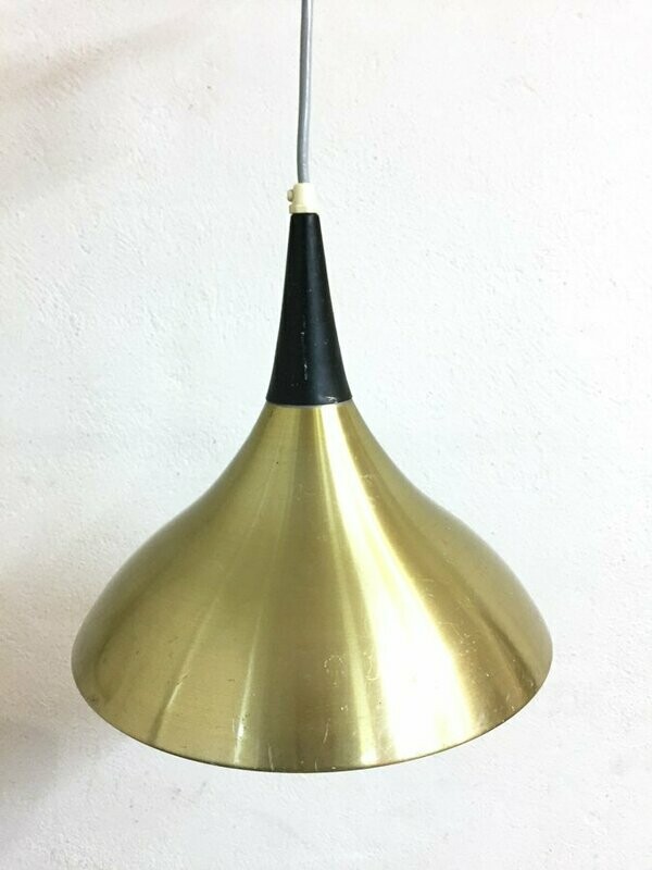 Suspension scandinave dorée, 1970