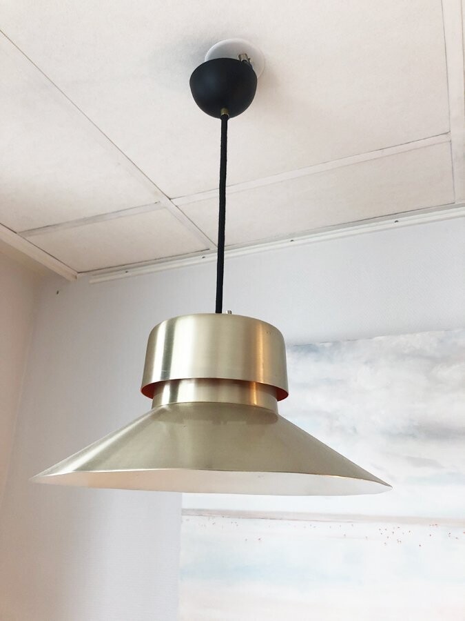 Suspension scandinave en aluminium doré, 1970