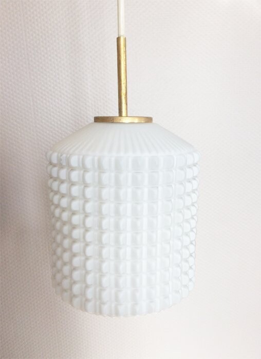 Suspension en opaline vintage des années 50