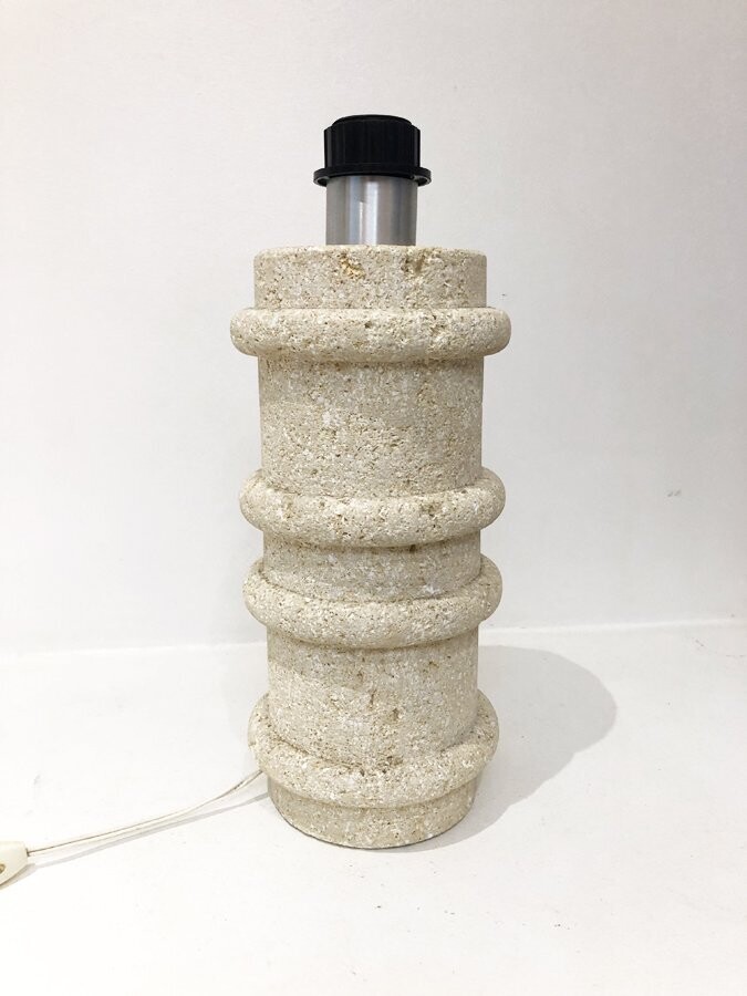 Lampe en pierre 1970