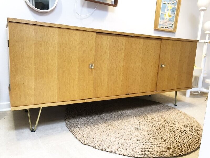 Buffet 4 portes vintage pieds dorés 1960
