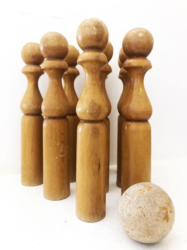 Jeu de 9 quilles en bois, 1970