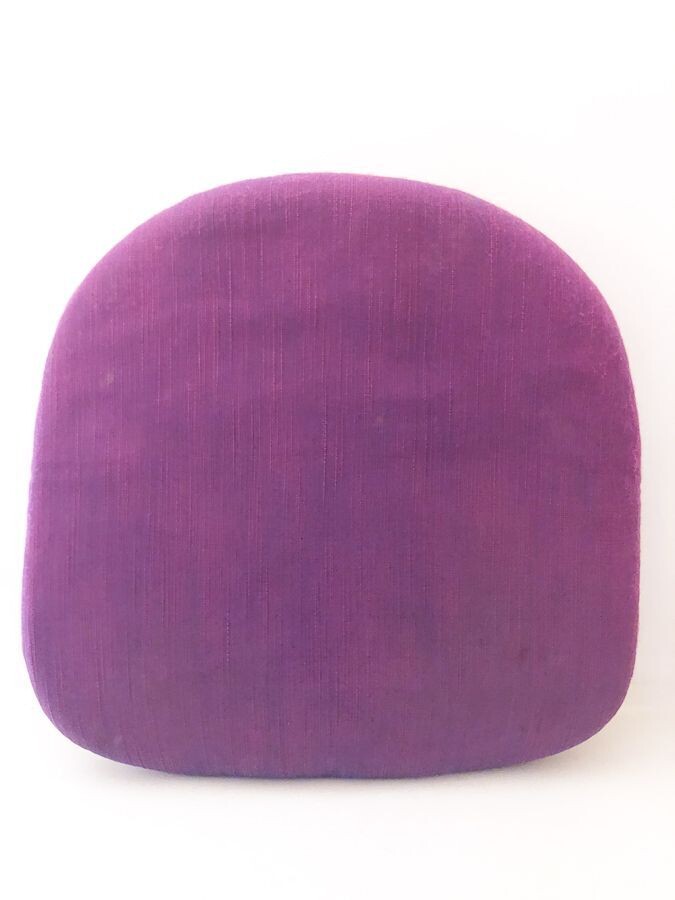 Coussin violet fauteuil tulipe Saarinen, 1970