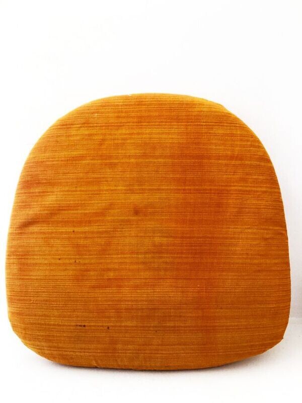 Coussin orange fauteuil tulipe Saarinen, 1970
