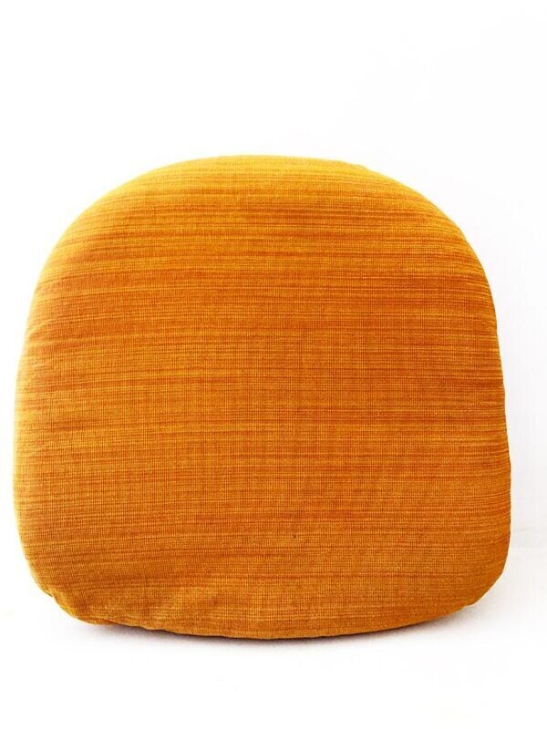 Coussin orange fauteuil tulipe Saarinen, 1970