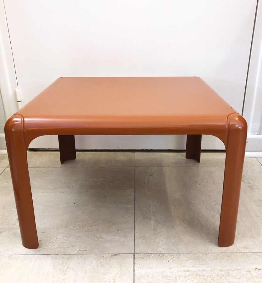 Table d’appoint fibre verre, 1970