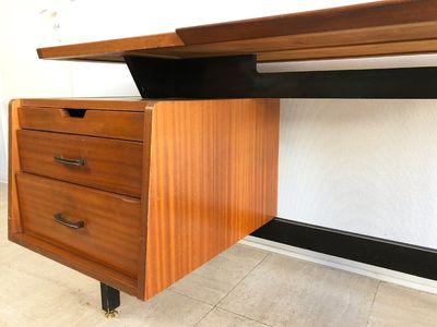 Bureau, secrétaire