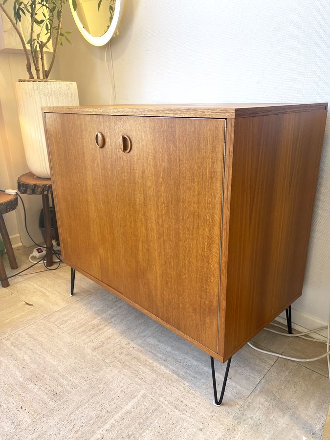 Buffet vintage scandinave en teck – 1960