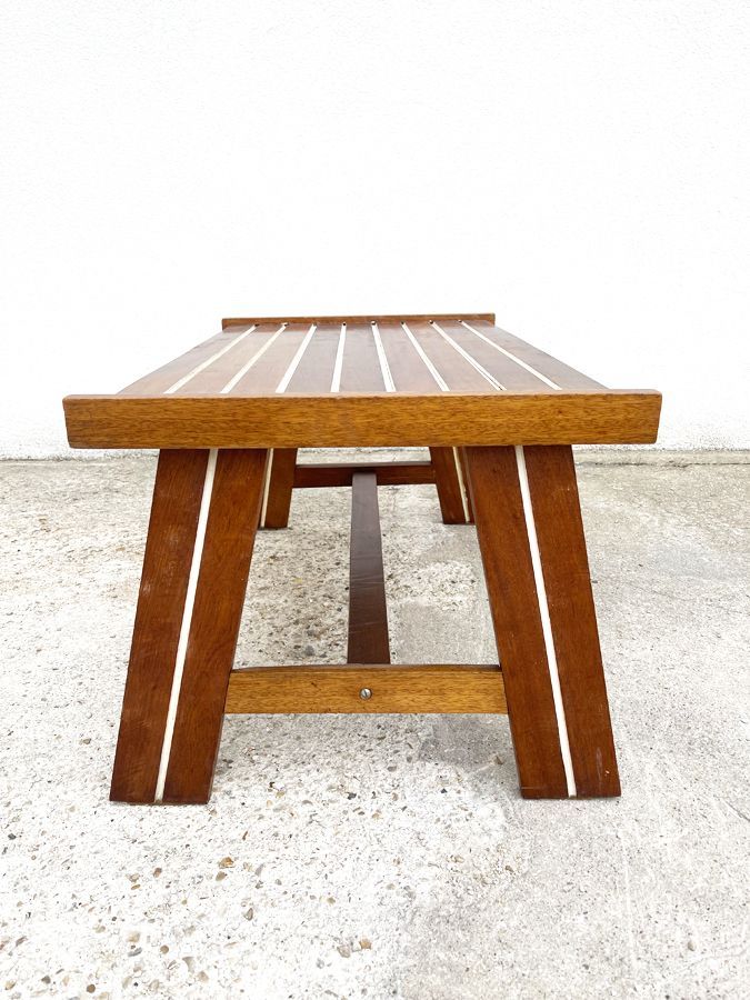 Table basse moderniste bois lamellé, 1970