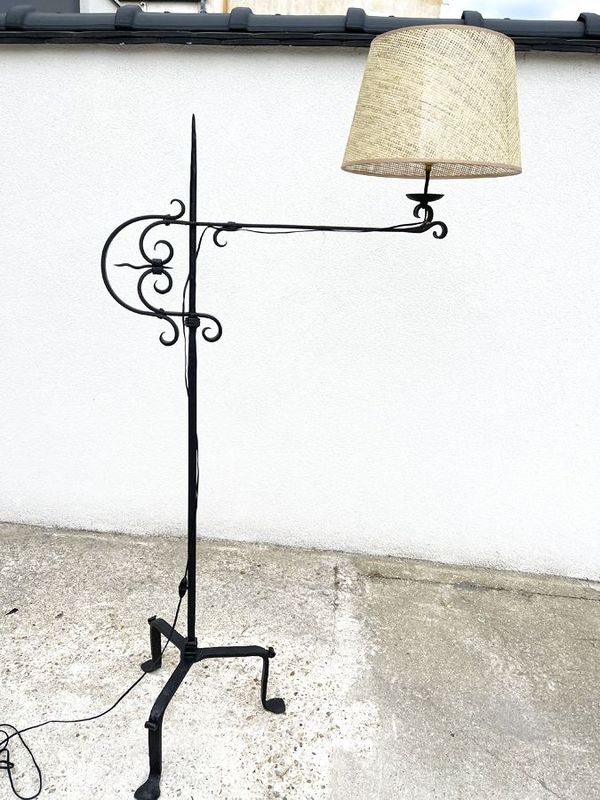 Lampadaire en fer forgé et cannage, 1970