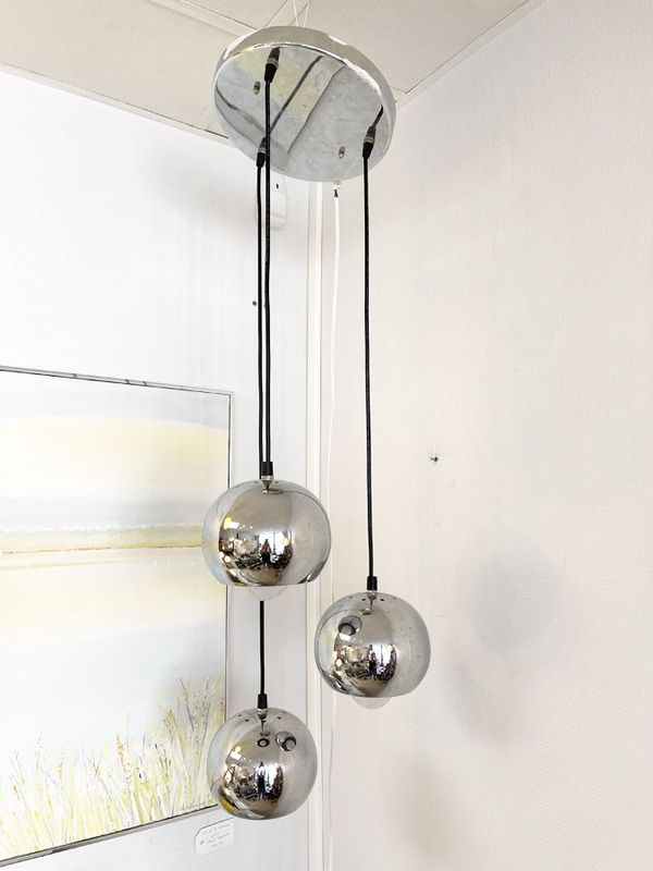 Suspension cascade chrome, circa 1970