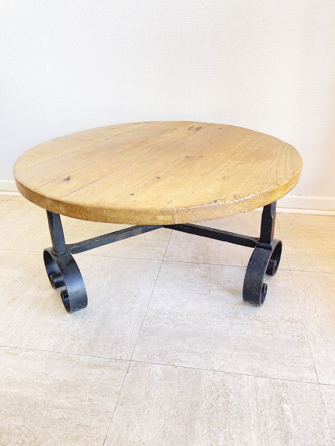 Table basse ronde en bois et fer forgé – Esprit rustique 1970