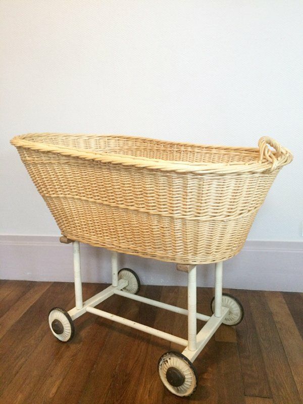 Berceau en rotin et bois, vintage Berceau en rotin et bois, vintage