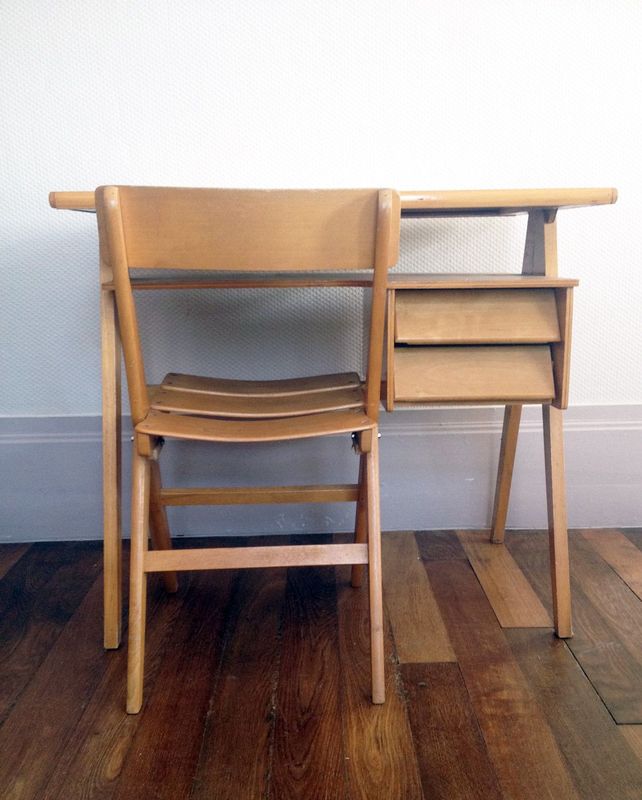 Bureau Enfant aux pieds compas, 1960 Bureau Enfant aux pieds compas, 1960