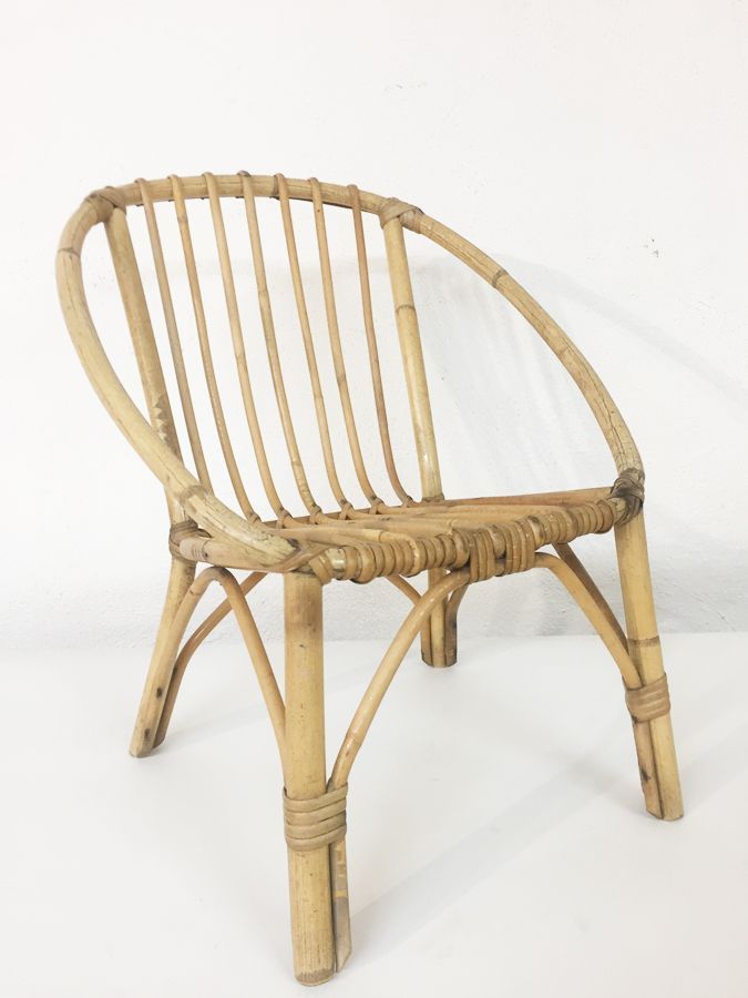 Fauteuil corbeille enfant en rotin, 1960 Fauteuil corbeille enfant en rotin, 1960