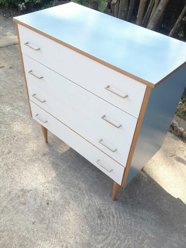 Commode années 50 relookée Commode années 50 relookée